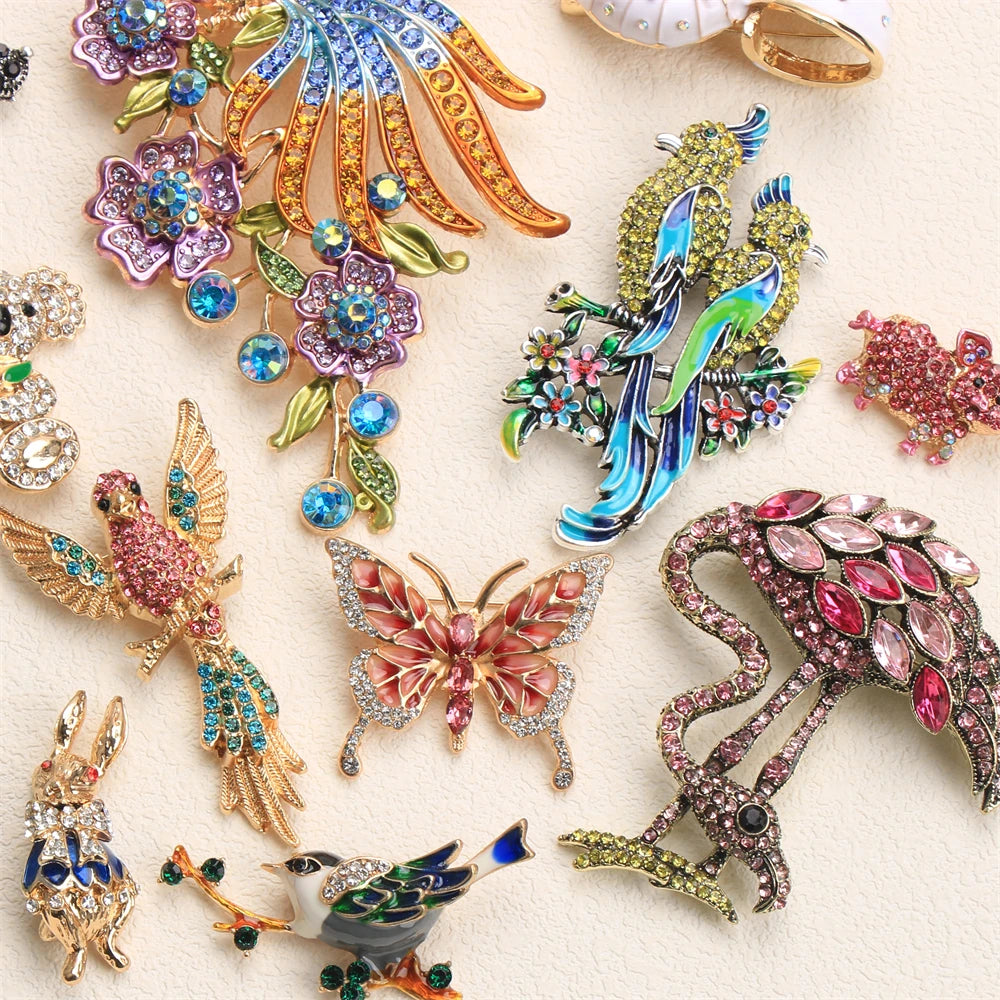 Women New Trendy Brooch Extra-Large Rhinestone Peacock Animal Bird Dog Conch Enamel Pin Jacket Jewelry Accessory