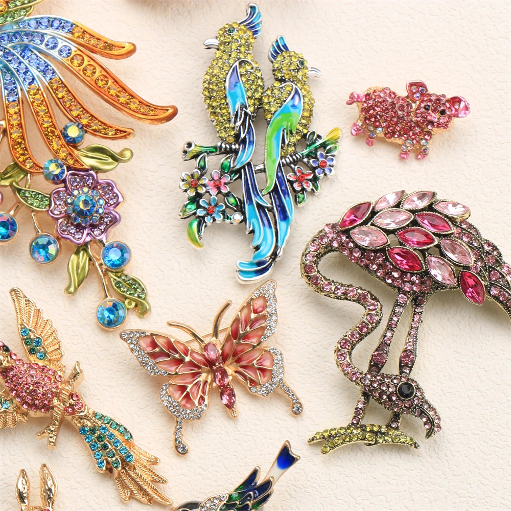 Women New Trendy Brooch Extra-Large Rhinestone Peacock Animal Bird Dog Conch Enamel Pin Jacket Jewelry Accessory