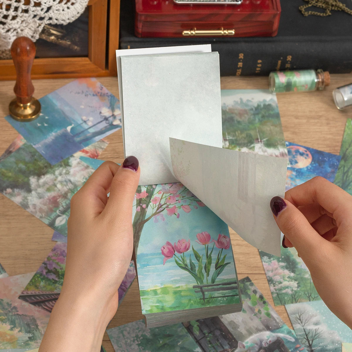 200 sheets per book of different themed patterned paper， with floral and landscape designs, for DIY diary, scrapbook decoration