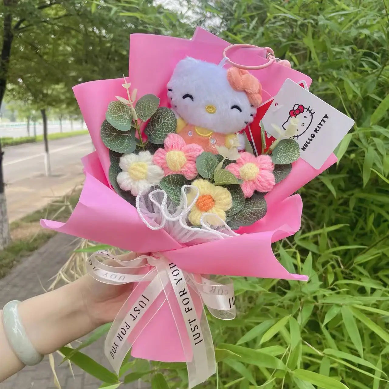 Genuine Sanrio Plush Toy My Melody Kuromi Cinnamoroll Hellokitty With Crochet Flowers Handmade Bouquets Christmas Birthday Gifts