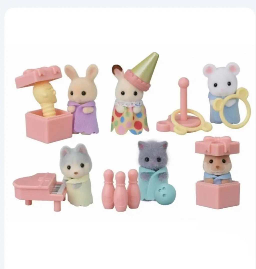 in stock Sylvanian Families Toys Girl Toy Kitchens Mini Baby Party Blind Bags Dolls for Girls Miniature Food Children's Kitchen