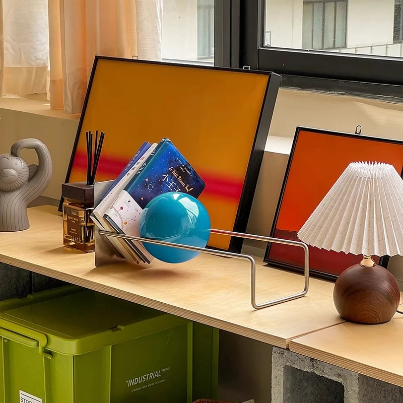 Creative Gravity Ball Bookstand Mid-Century Bauhaus Decor Organizer Novelty Desktop Magazine Holder Chic Office Newspaper Rack
