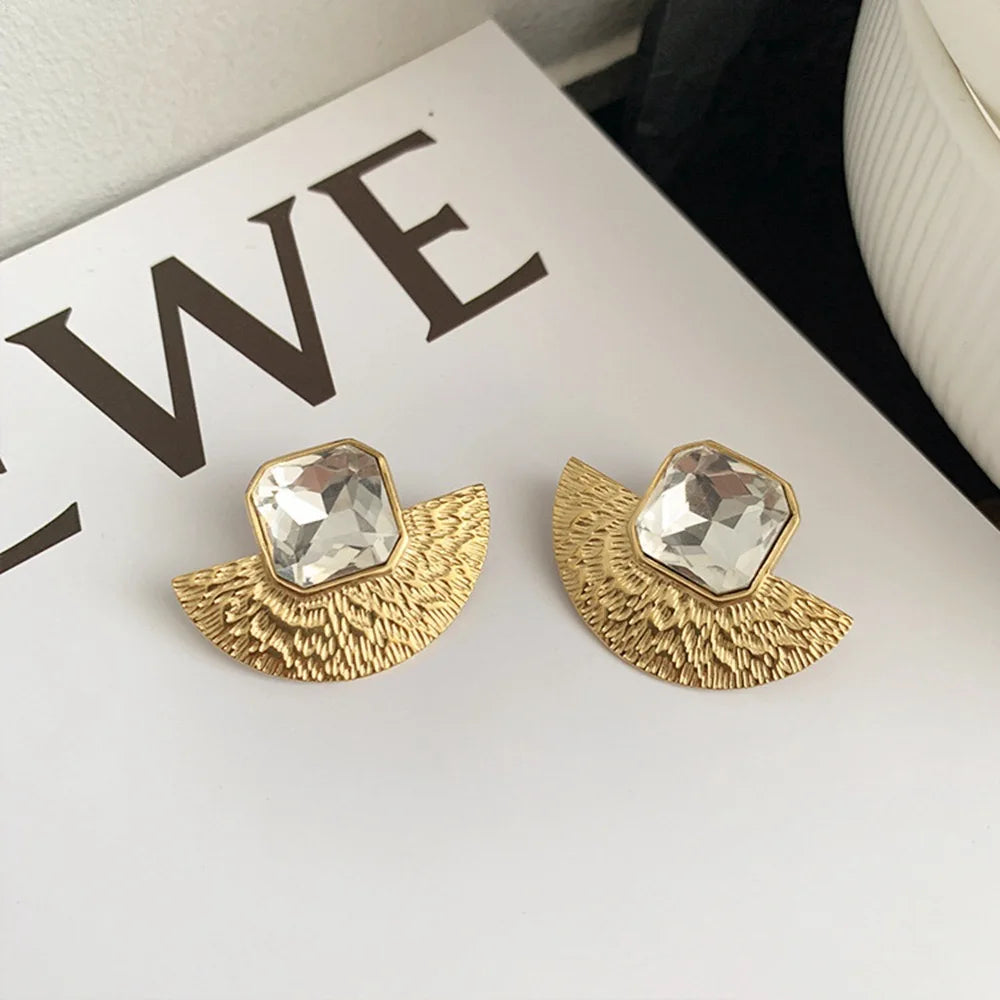 Retro Exaggerated European And American Wind Fan Design Sense Of Metal Earrings Temperament Light Luxury Women Jewelry Gifts