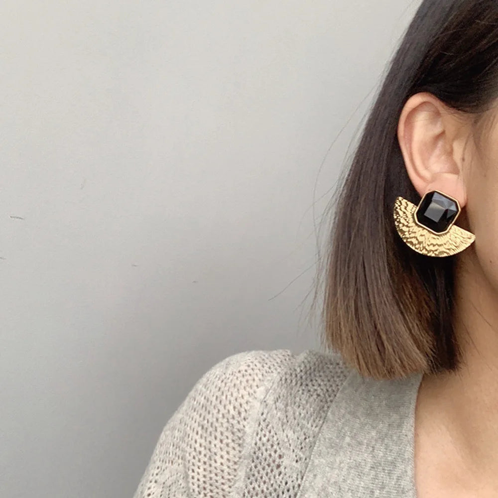 Retro Exaggerated European And American Wind Fan Design Sense Of Metal Earrings Temperament Light Luxury Women Jewelry Gifts